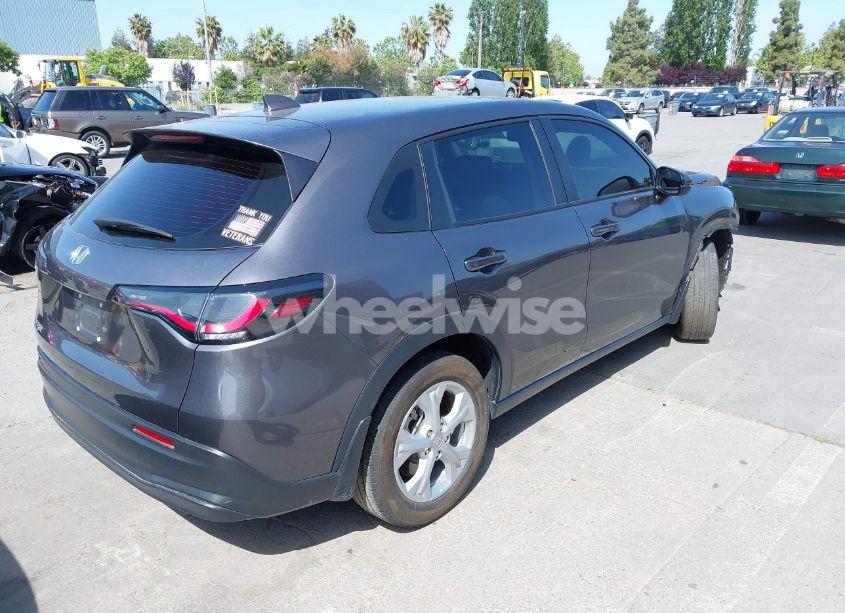 Photo 4 of 2024 Honda Hr-v 2WD LX (VIN 3CZRZ1H3XRM753184)