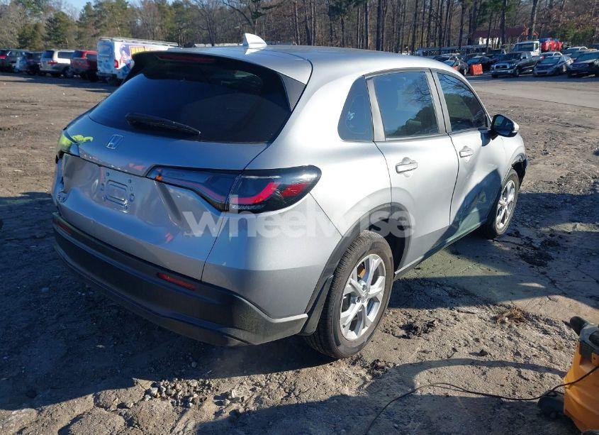 Photo 4 of 2025 Honda Hr-v 2WD LX (VIN 3CZRZ1H3XSM704296)