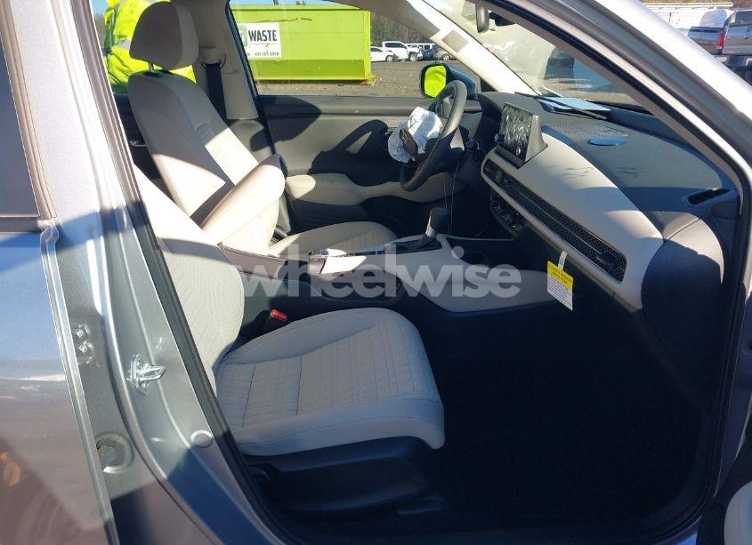 Photo 5 of 2025 Honda Hr-v 2WD LX (VIN 3CZRZ1H3XSM704296)