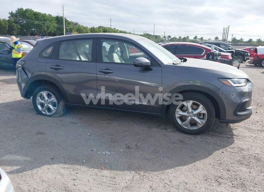 2025 Honda Hr-v 2WD LX (VIN 3CZRZ1H3XSM718523) main photo