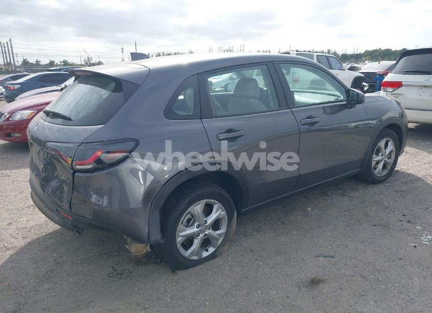 Photo 4 of 2025 Honda Hr-v 2WD LX (VIN 3CZRZ1H3XSM718523)