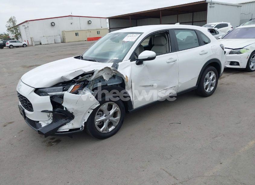 Photo 2 of 2025 Honda Hr-v 2WD LX (VIN 3CZRZ1H3XSM721213)