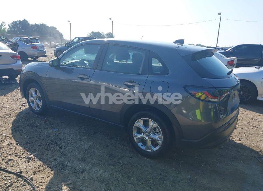 Photo 3 of 2025 Honda Hr-v 2WD LX (VIN 3CZRZ1H3XSM738867)