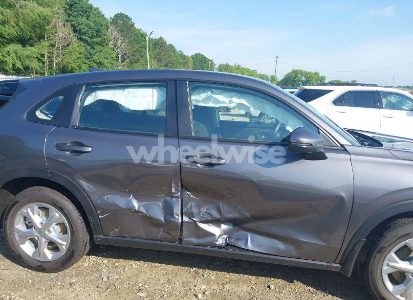 Photo 6 of 2025 Honda Hr-v 2WD LX (VIN 3CZRZ1H3XSM738867)