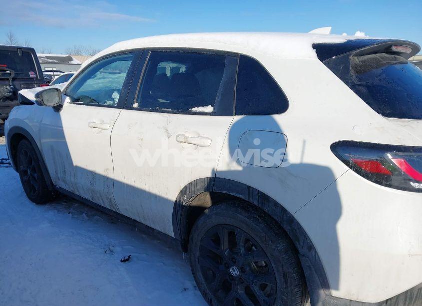 Photo 14 of 2024 Honda Hr-v 2WD SPORT/2WD SPORT W/O BSI (VIN 3CZRZ1H50RM724178)