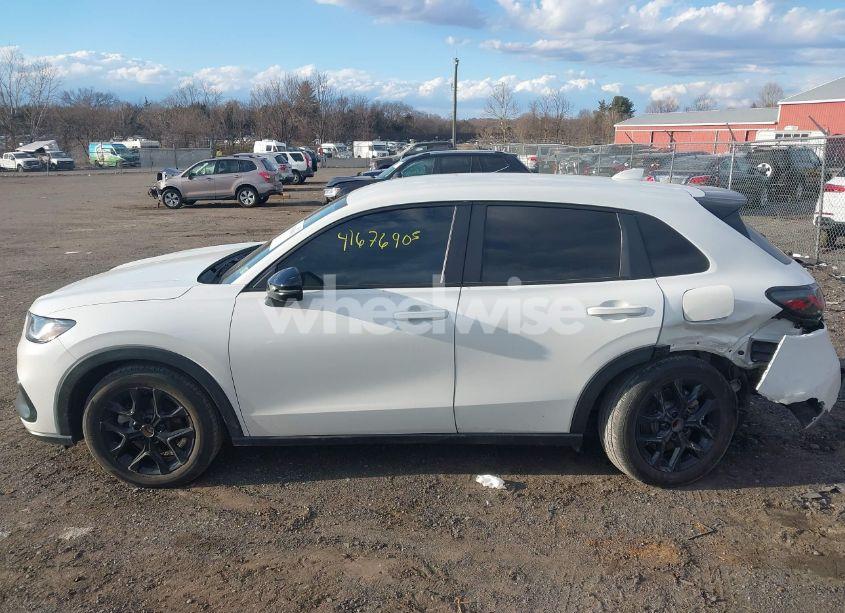 Photo 14 of 2024 Honda Hr-v 2WD SPORT/2WD SPORT W/O BSI (VIN 3CZRZ1H50RM728277)