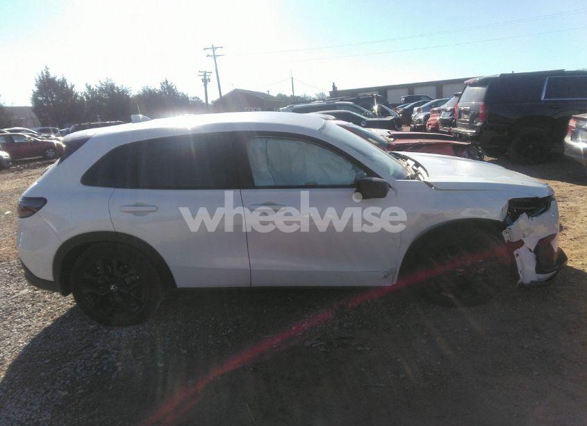 Photo 14 of 2024 Honda Hr-v 2WD SPORT/2WD SPORT W/O BSI (VIN 3CZRZ1H50RM740994)