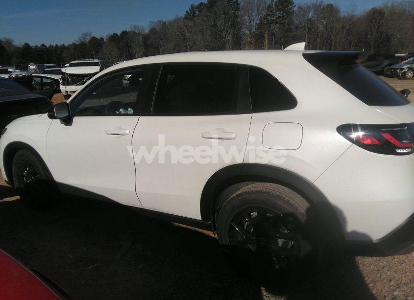 Photo 15 of 2024 Honda Hr-v 2WD SPORT/2WD SPORT W/O BSI (VIN 3CZRZ1H50RM740994)