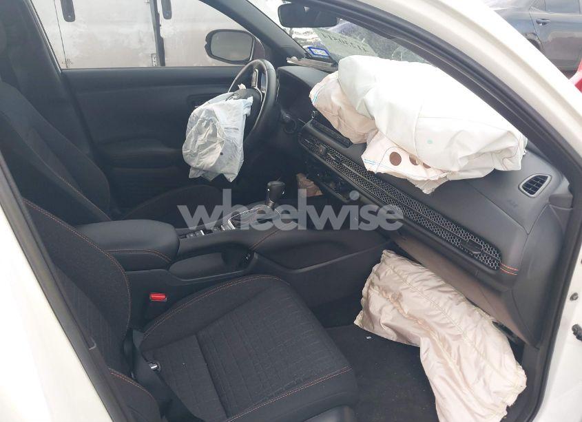 Photo 5 of 2024 Honda Hr-v (VIN 3CZRZ1H50RM741904)