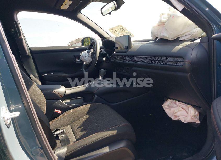 Photo 5 of 2025 Honda Hr-v 2WD SPORT (VIN 3CZRZ1H50SM700162)