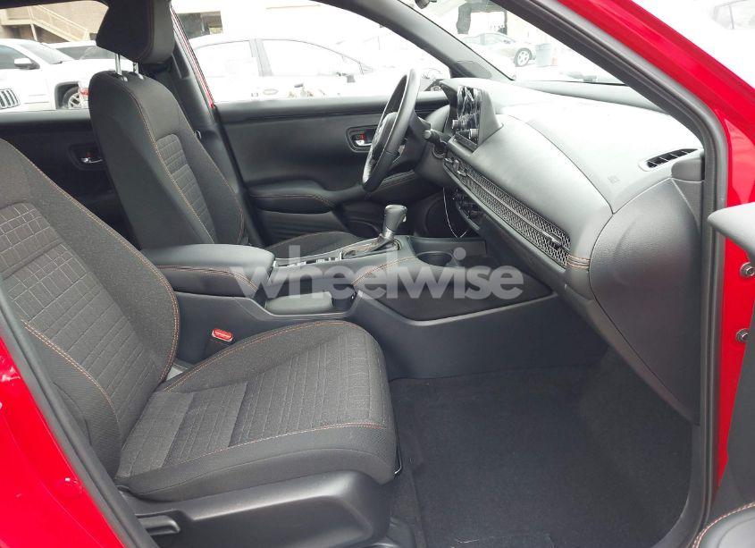 Photo 5 of 2025 Honda Hr-v 2WD SPORT (VIN 3CZRZ1H50SM702574)