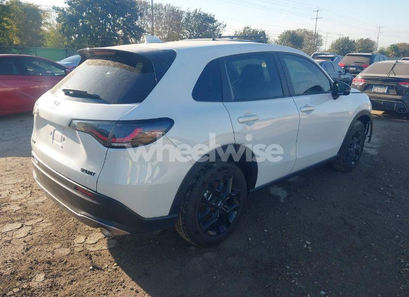 Photo 4 of 2025 Honda Hr-v 2WD SPORT (VIN 3CZRZ1H50SM706169)