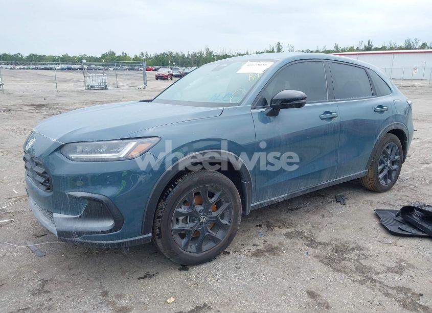 Photo 2 of 2025 Honda Hr-v 2WD SPORT (VIN 3CZRZ1H50SM735638)