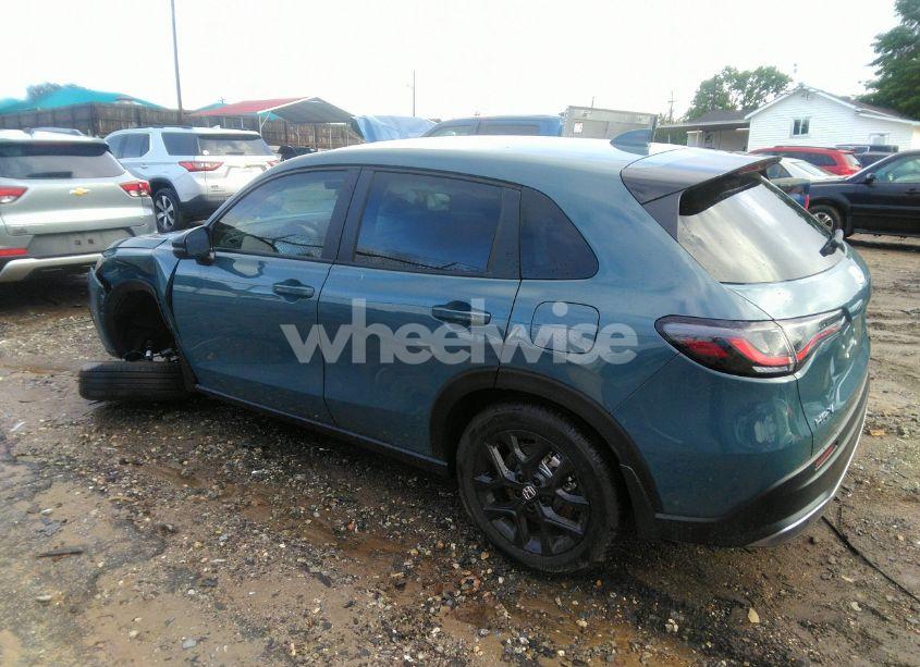 Photo 3 of 2025 Honda Hr-v 2WD SPORT (VIN 3CZRZ1H50SM741648)