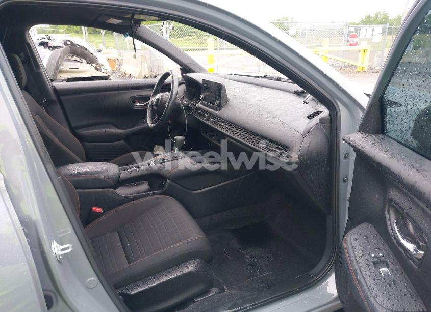 Photo 5 of 2024 Honda Hr-v 2WD SPORT/2WD SPORT W/O BSI (VIN 3CZRZ1H51RM724187)