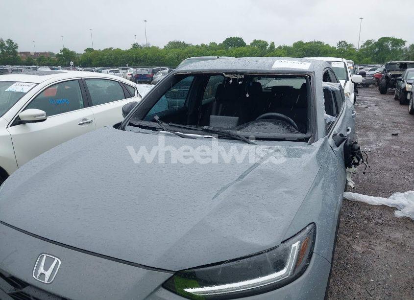 Photo 6 of 2024 Honda Hr-v 2WD SPORT/2WD SPORT W/O BSI (VIN 3CZRZ1H51RM724187)