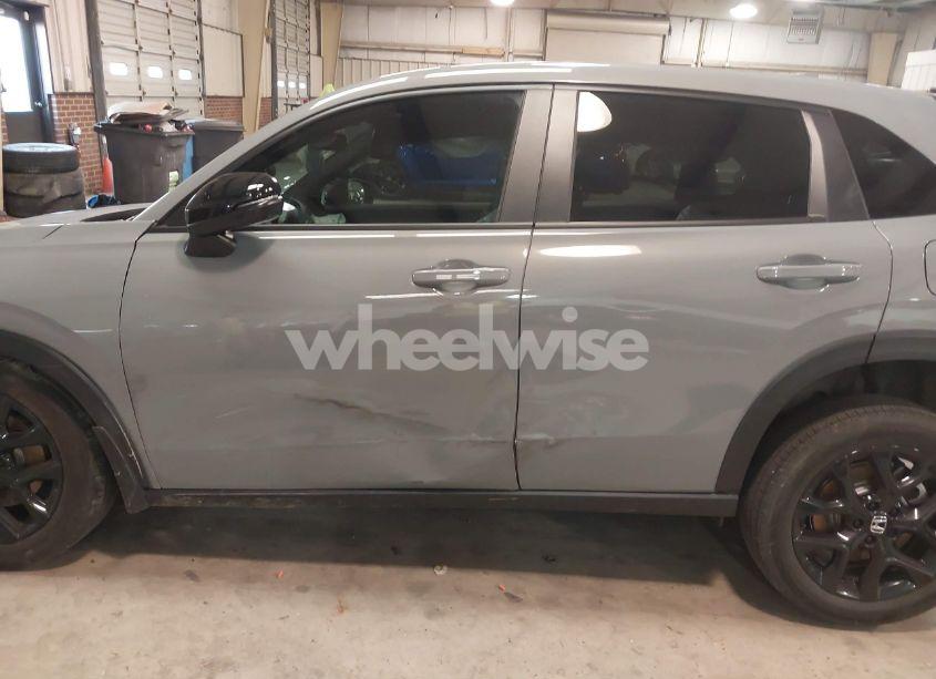 Photo 14 of 2024 Honda Hr-v 2WD SPORT/2WD SPORT W/O BSI (VIN 3CZRZ1H51RM740910)