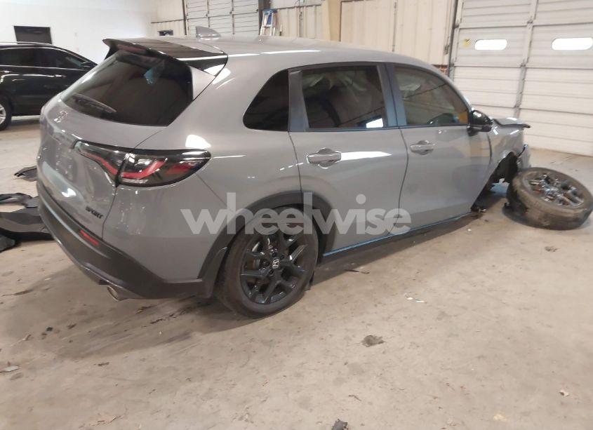 Photo 4 of 2024 Honda Hr-v 2WD SPORT/2WD SPORT W/O BSI (VIN 3CZRZ1H51RM740910)