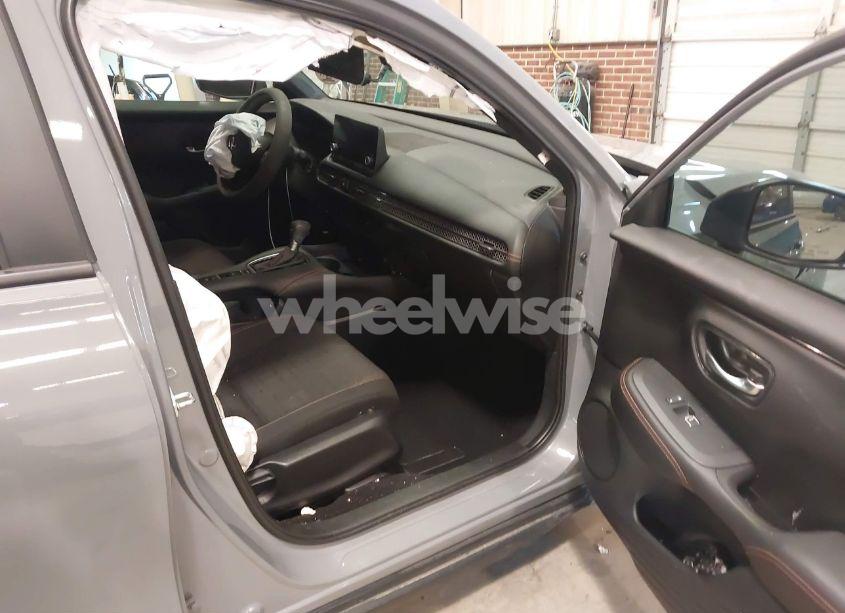 Photo 5 of 2024 Honda Hr-v 2WD SPORT/2WD SPORT W/O BSI (VIN 3CZRZ1H51RM740910)