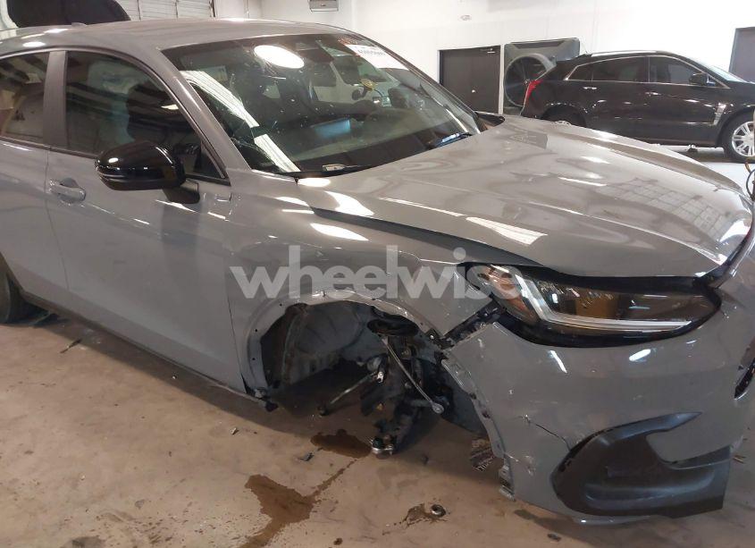 Photo 6 of 2024 Honda Hr-v 2WD SPORT/2WD SPORT W/O BSI (VIN 3CZRZ1H51RM740910)