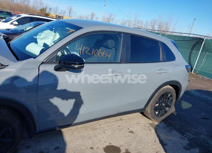 Photo 14 of 2025 Honda Hr-v SPORT (VIN 3CZRZ1H51SM709629)