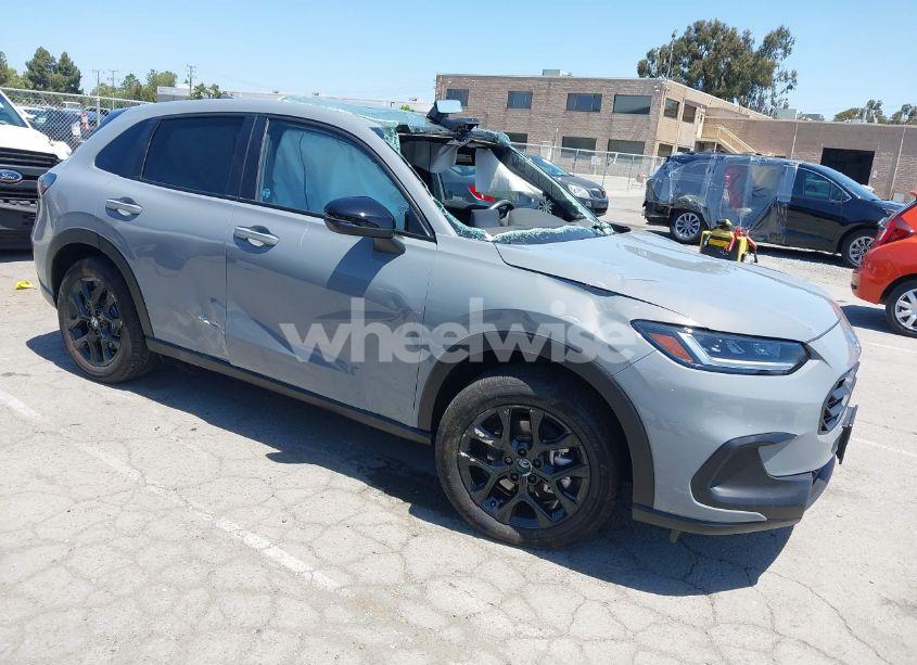 2024 Honda Hr-v 2WD SPORT/2WD SPORT W/O BSI (VIN 3CZRZ1H52RM729575) main photo