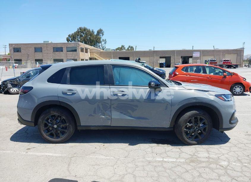 Photo 13 of 2024 Honda Hr-v 2WD SPORT/2WD SPORT W/O BSI (VIN 3CZRZ1H52RM729575)