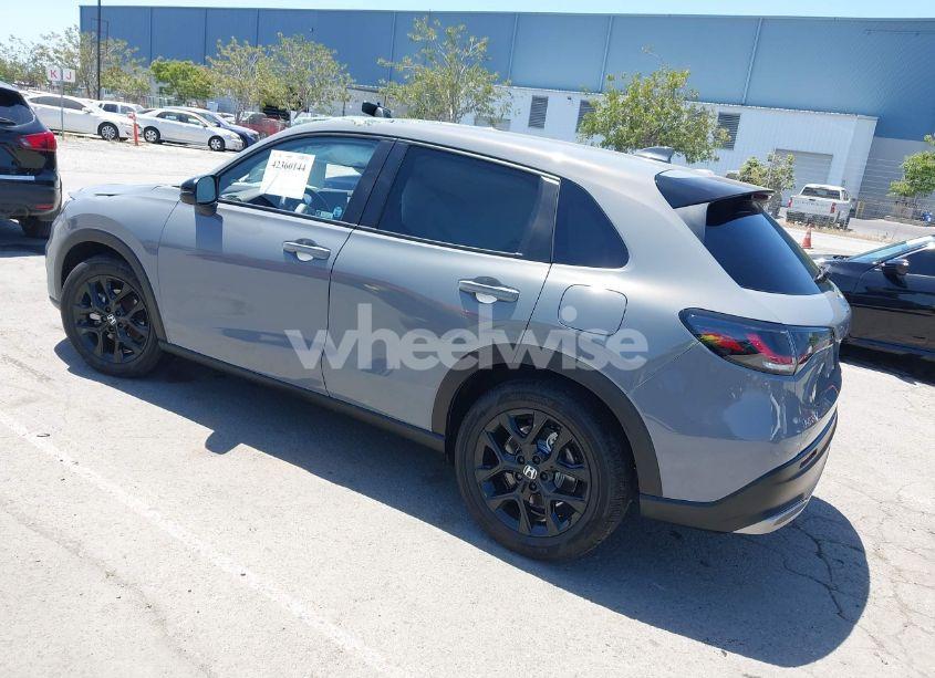 Photo 3 of 2024 Honda Hr-v 2WD SPORT/2WD SPORT W/O BSI (VIN 3CZRZ1H52RM729575)