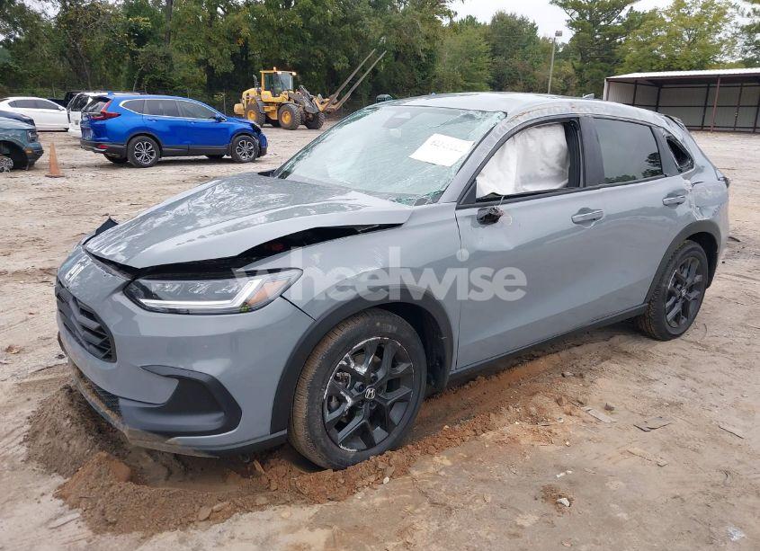 Photo 2 of 2024 Honda Hr-v 2WD SPORT/2WD SPORT W/O BSI (VIN 3CZRZ1H53RM748734)