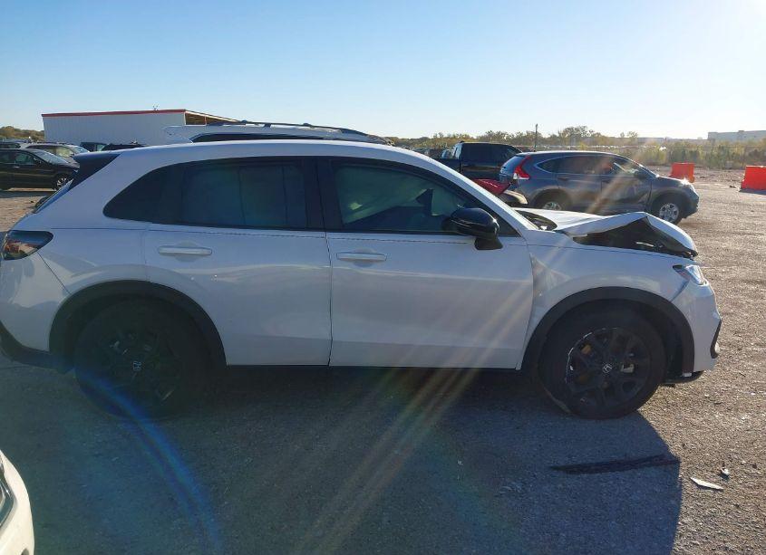 Photo 13 of 2024 Honda Hr-v (VIN 3CZRZ1H53RM755988)