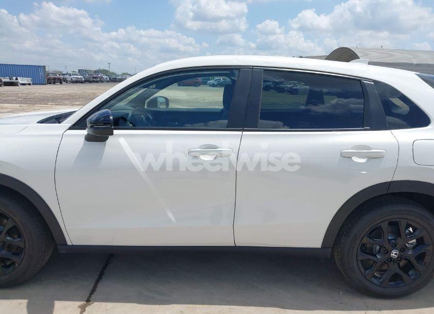 Photo 14 of 2025 Honda Hr-v 2WD SPORT (VIN 3CZRZ1H53SM738372)