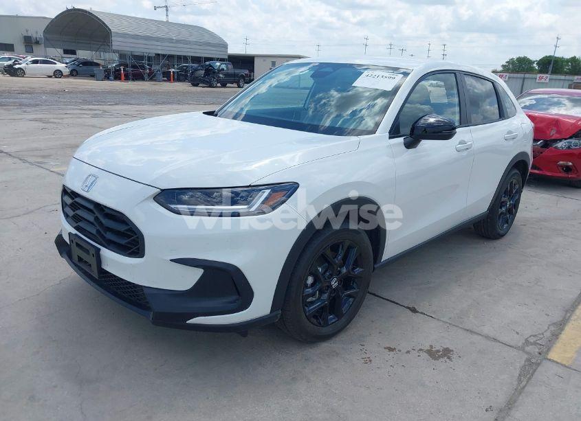 Photo 2 of 2025 Honda Hr-v 2WD SPORT (VIN 3CZRZ1H53SM738372)