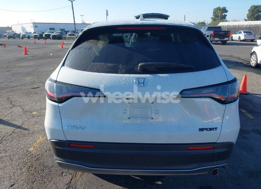 Photo 16 of 2024 Honda Hr-v 2WD SPORT/2WD SPORT W/O BSI (VIN 3CZRZ1H54RM723938)