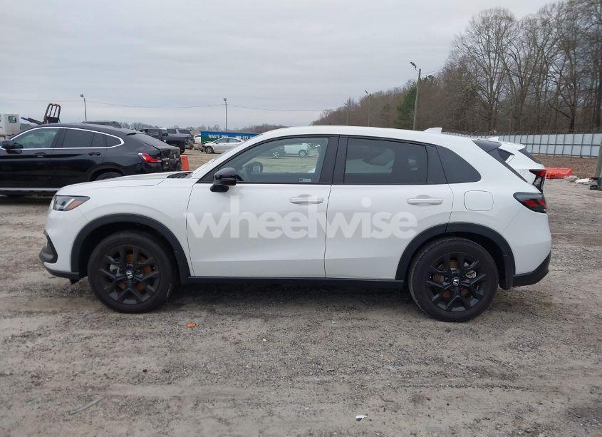 Photo 15 of 2024 Honda Hr-v 2WD SPORT/2WD SPORT W/O BSI (VIN 3CZRZ1H54RM723955)