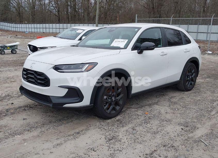 Photo 2 of 2024 Honda Hr-v 2WD SPORT/2WD SPORT W/O BSI (VIN 3CZRZ1H54RM723955)