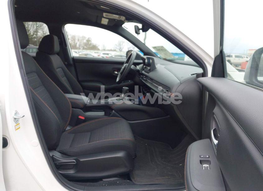 Photo 5 of 2024 Honda Hr-v 2WD SPORT/2WD SPORT W/O BSI (VIN 3CZRZ1H54RM723955)
