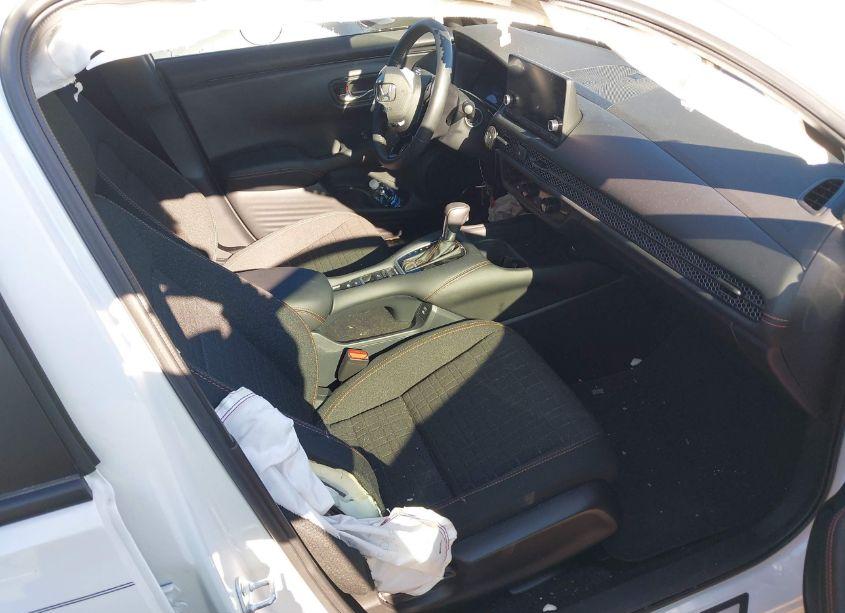 Photo 5 of 2025 Honda Hr-v 2WD SPORT (VIN 3CZRZ1H54SM701377)