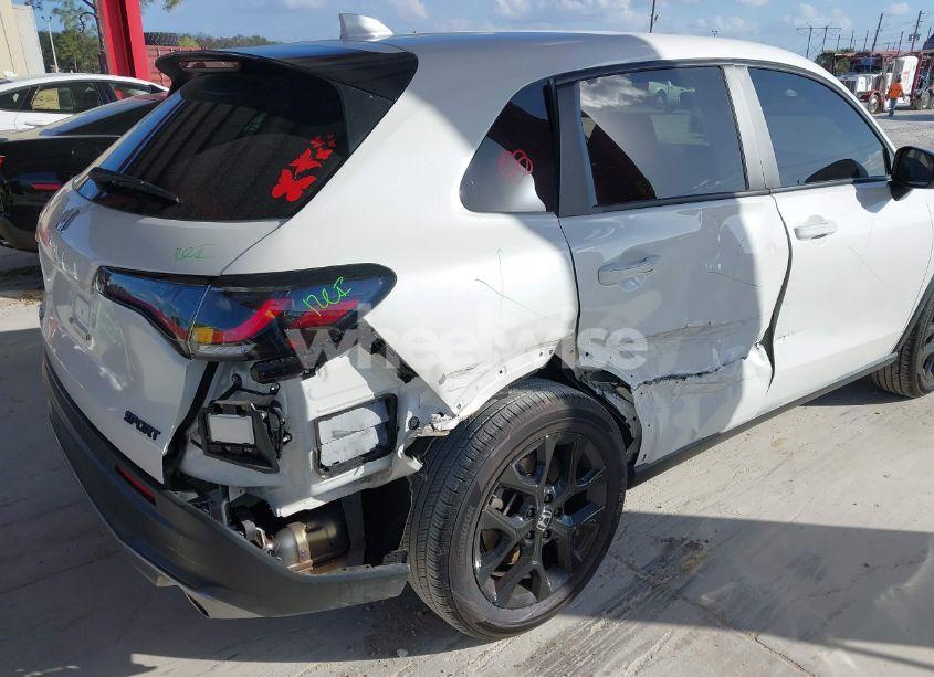 Photo 17 of 2024 Honda Hr-v 2WD SPORT/2WD SPORT W/O BSI (VIN 3CZRZ1H55RM736696)