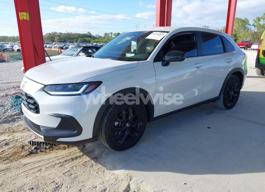 Photo 2 of 2024 Honda Hr-v 2WD SPORT/2WD SPORT W/O BSI (VIN 3CZRZ1H55RM736696)
