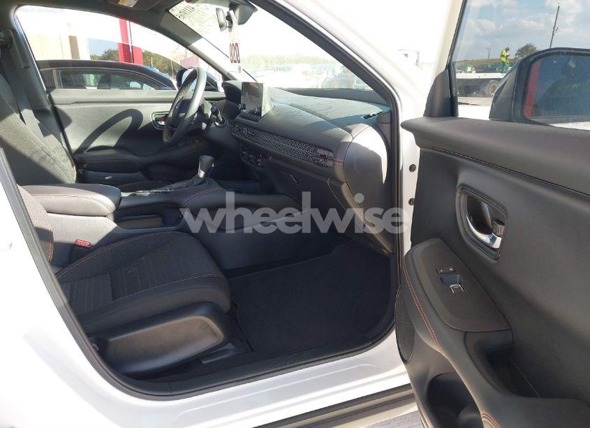 Photo 5 of 2024 Honda Hr-v 2WD SPORT/2WD SPORT W/O BSI (VIN 3CZRZ1H55RM736696)