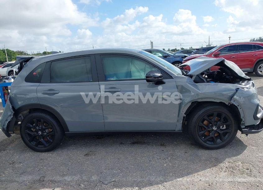 Photo 13 of 2024 Honda Hr-v (VIN 3CZRZ1H55RM748184)