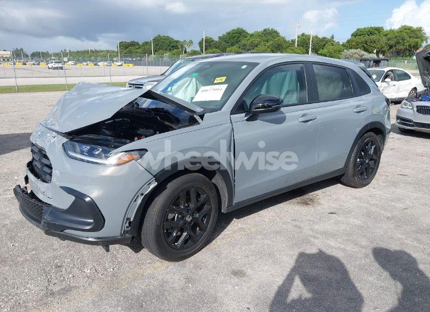 Photo 2 of 2024 Honda Hr-v (VIN 3CZRZ1H55RM748184)