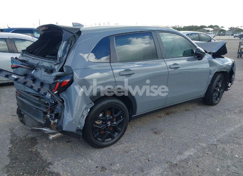 Photo 4 of 2024 Honda Hr-v (VIN 3CZRZ1H55RM748184)
