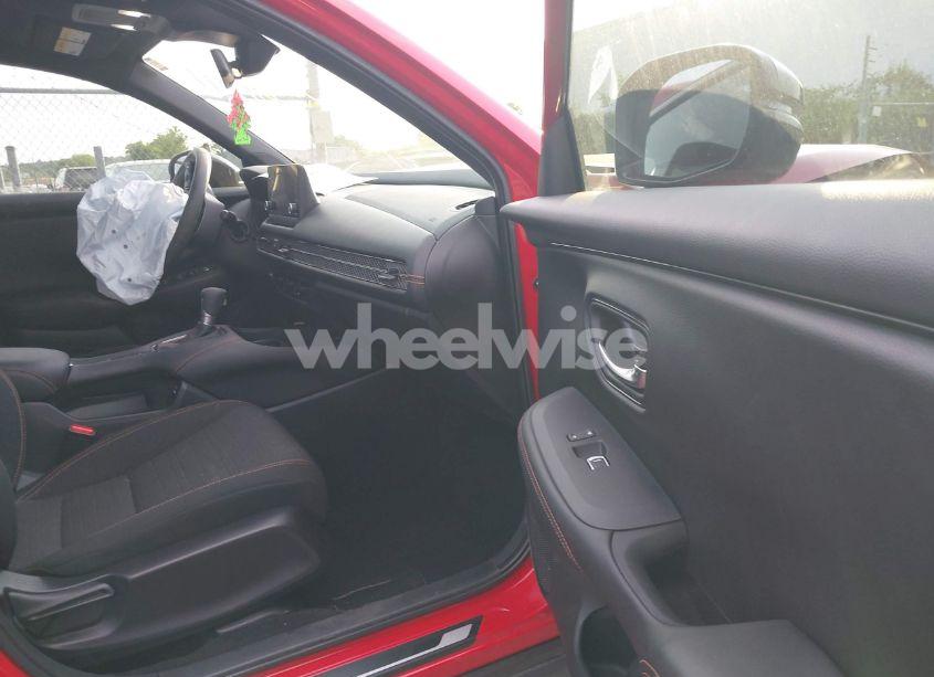 Photo 5 of 2024 Honda Hr-v 2WD SPORT/2WD SPORT W/O BSI (VIN 3CZRZ1H56RM730891)