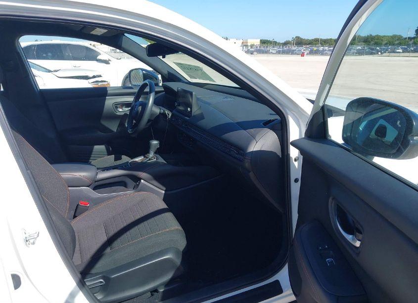 Photo 5 of 2024 Honda Hr-v 2WD SPORT/2WD SPORT W/O BSI (VIN 3CZRZ1H56RM742829)