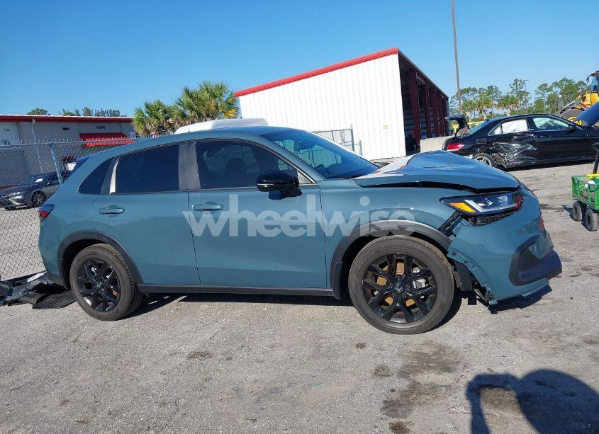 Photo 13 of 2025 Honda Hr-v 2WD SPORT (VIN 3CZRZ1H56SM726586)