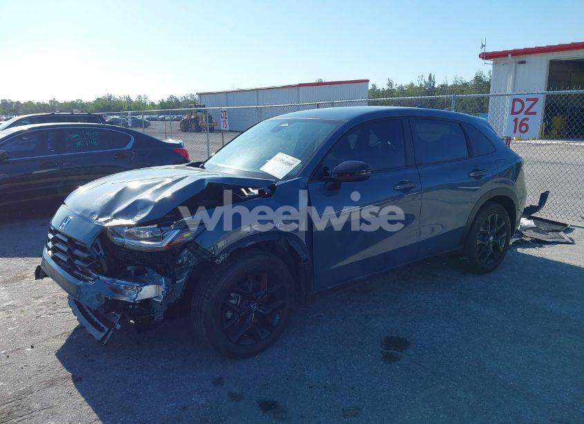 Photo 2 of 2025 Honda Hr-v 2WD SPORT (VIN 3CZRZ1H56SM726586)