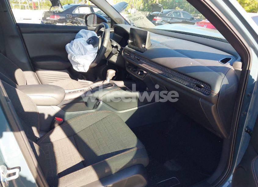 Photo 5 of 2025 Honda Hr-v 2WD SPORT (VIN 3CZRZ1H56SM726586)