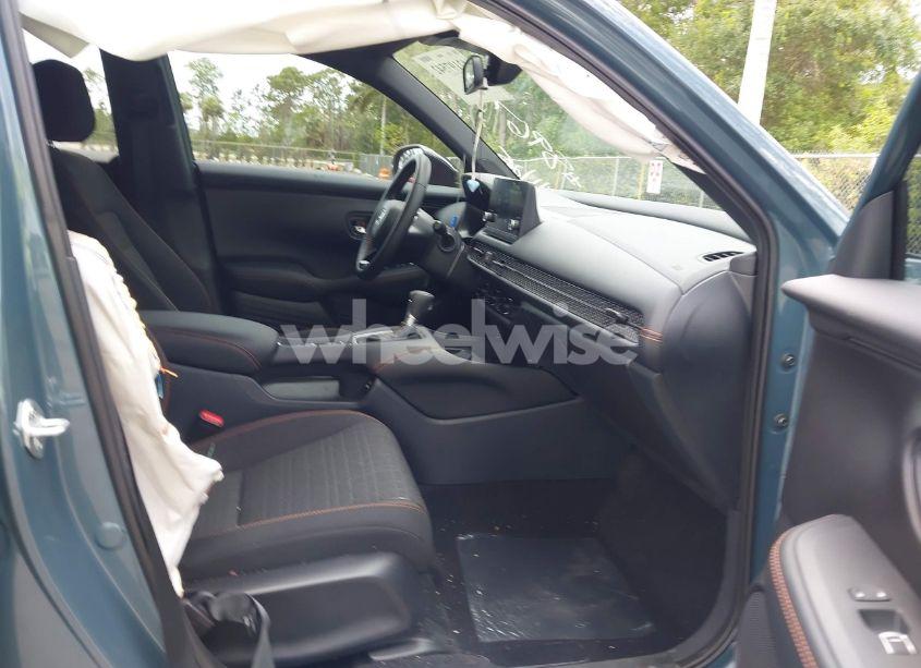 Photo 5 of 2025 Honda Hr-v 2WD SPORT (VIN 3CZRZ1H56SM728967)