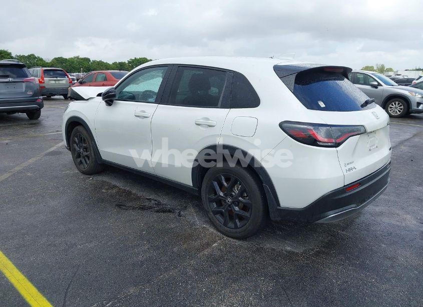 Photo 3 of 2024 Honda Hr-v 2WD SPORT/SPORT (VIN 3CZRZ1H57RM702436)